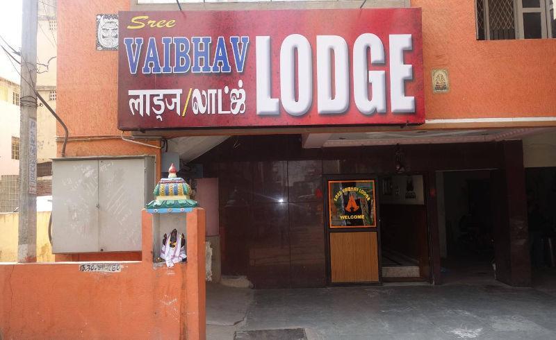 מלון טירופאטי Sree Vaibhav Residency מראה חיצוני תמונה