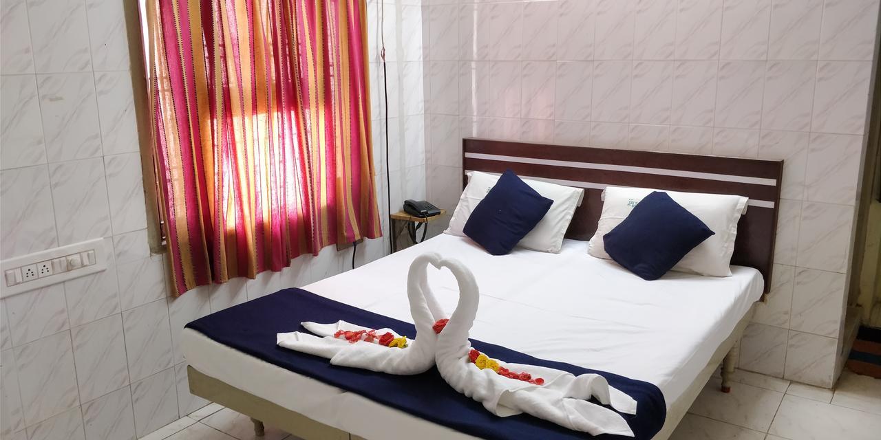 מלון טירופאטי Sree Vaibhav Residency מראה חיצוני תמונה